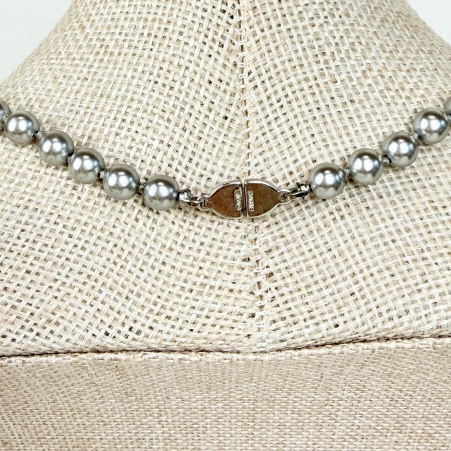 Short Pearl Necklace Monet Gray Tahitian Pearl Glass Beads