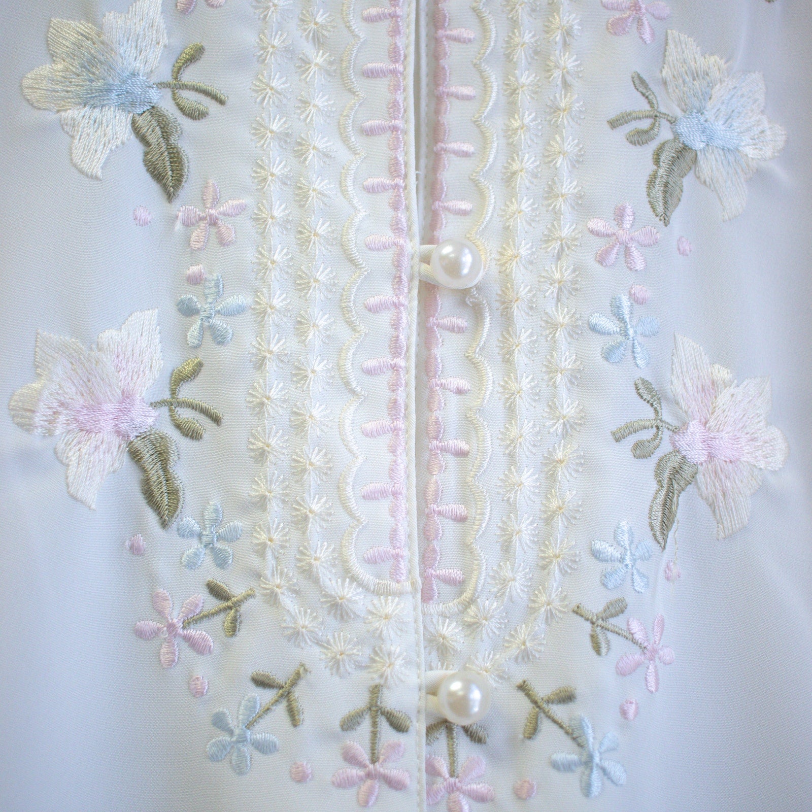 Vintage Christie & Jill Floral Embroidered Silky Button-up Blouse Size 10