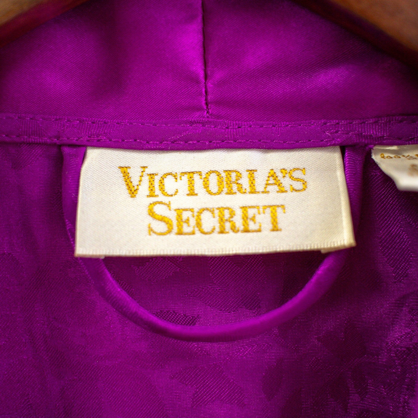 Victoria's Secret Magenta Floral Artisan Pajama Robe One Size Fits All