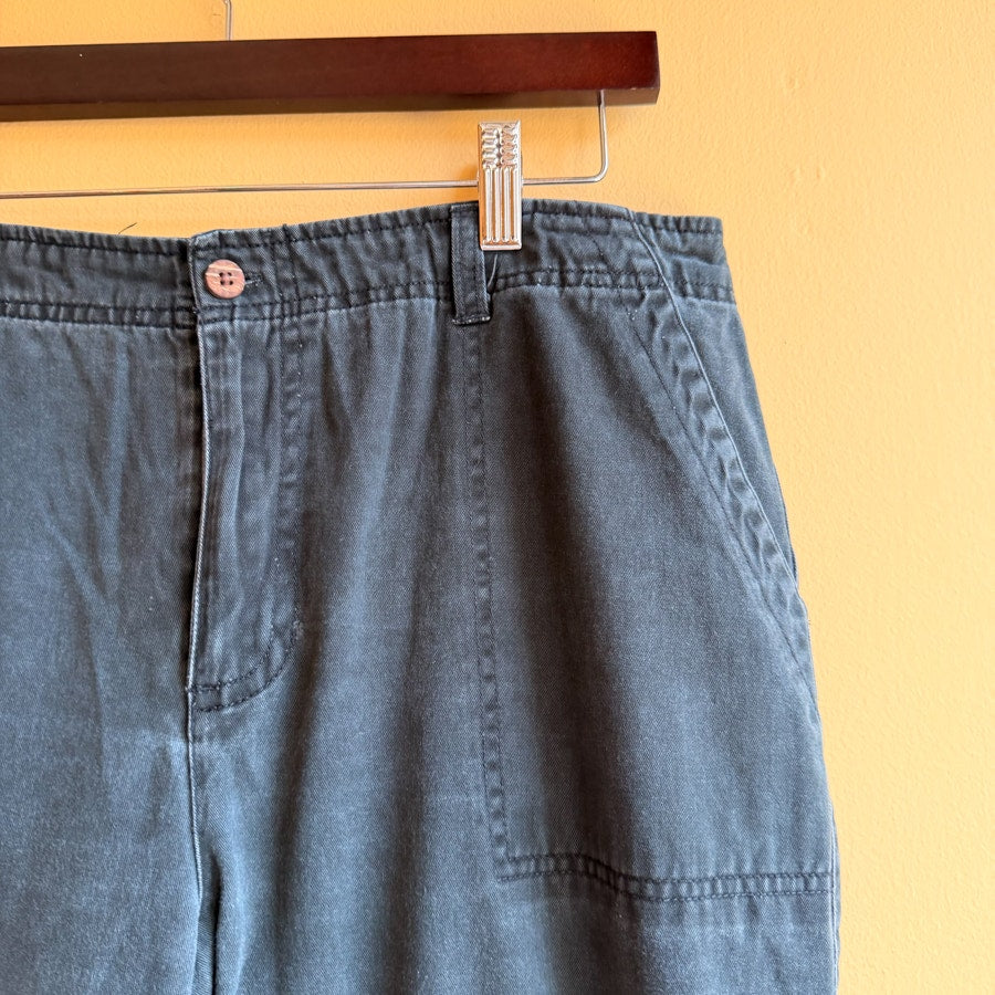 Vintage Late 90s Early 2000s Cargo Capris Size 10 Black