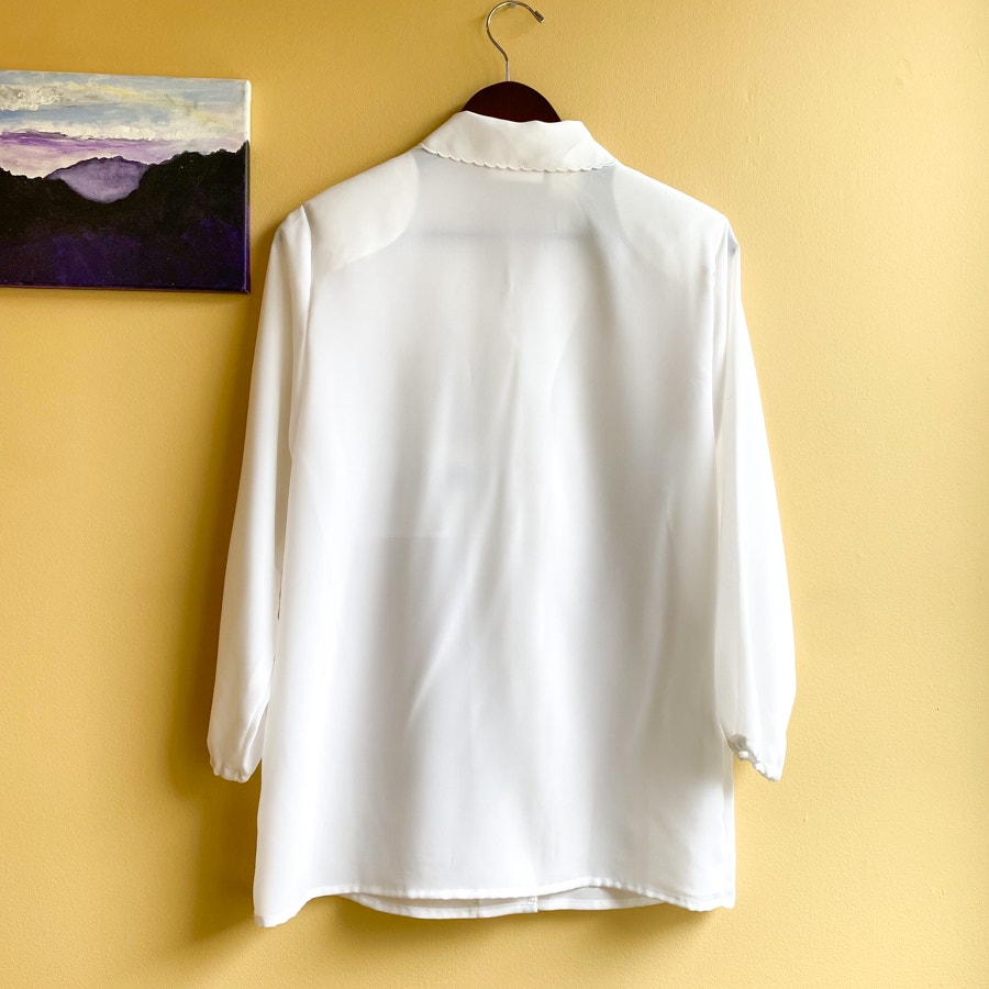 Lacey Button Down Vintage White Size 12