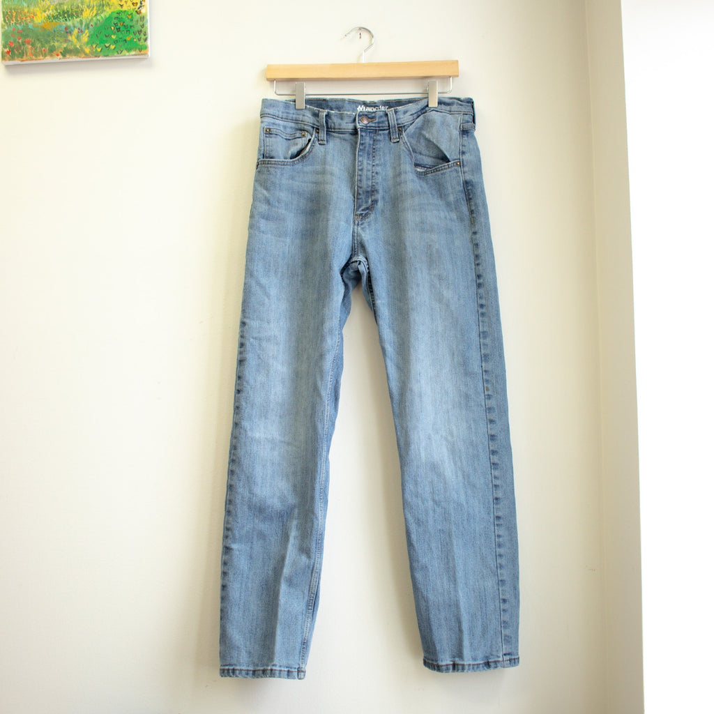 Wrangler  Light Wash Straight Leg Jeans Size 33x32