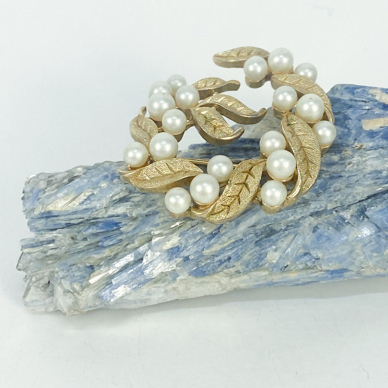 Vintage Trifari Wreath Leaf Brooch