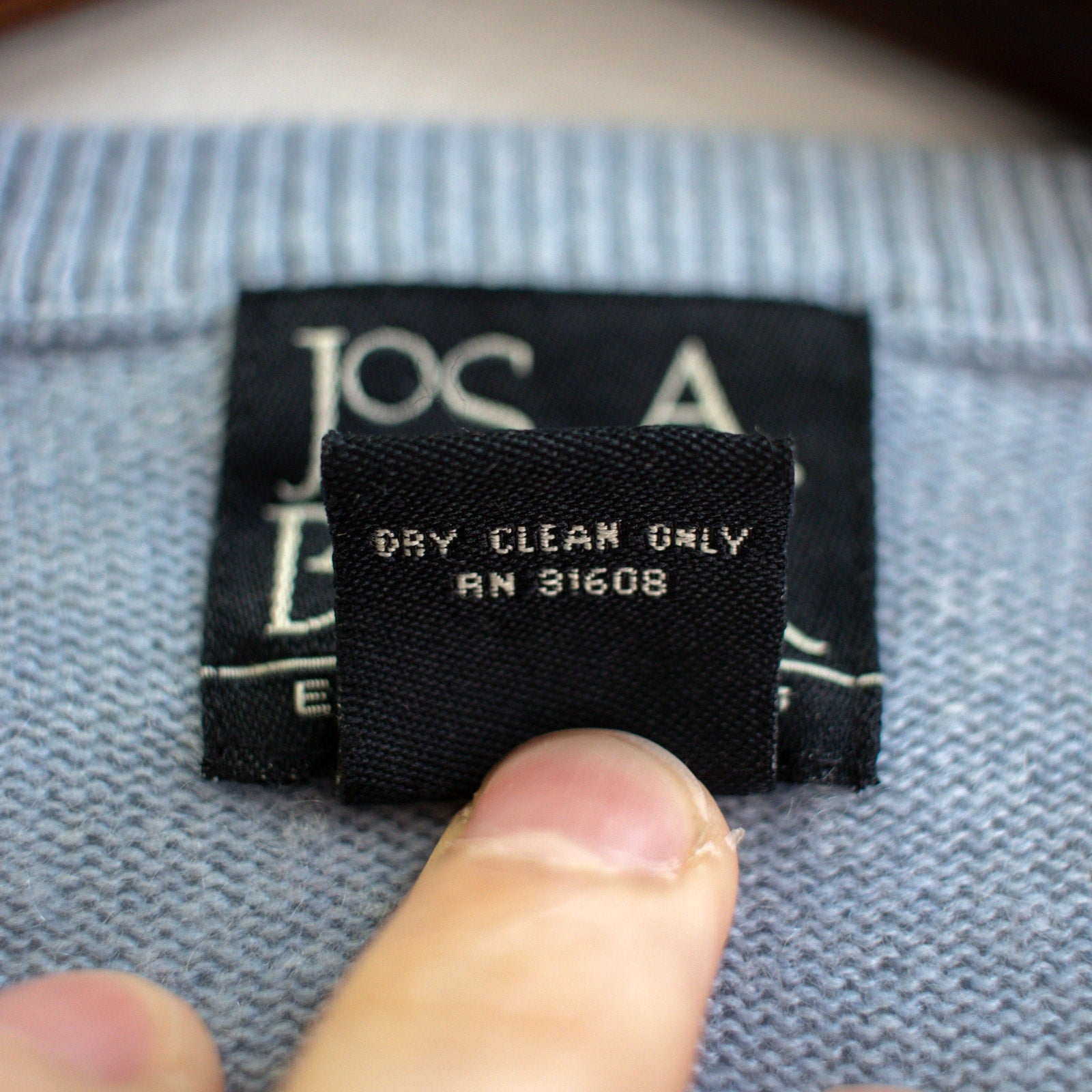 Jos. A. Bank Blue Cashmere V-Neck Sweater Size Medium