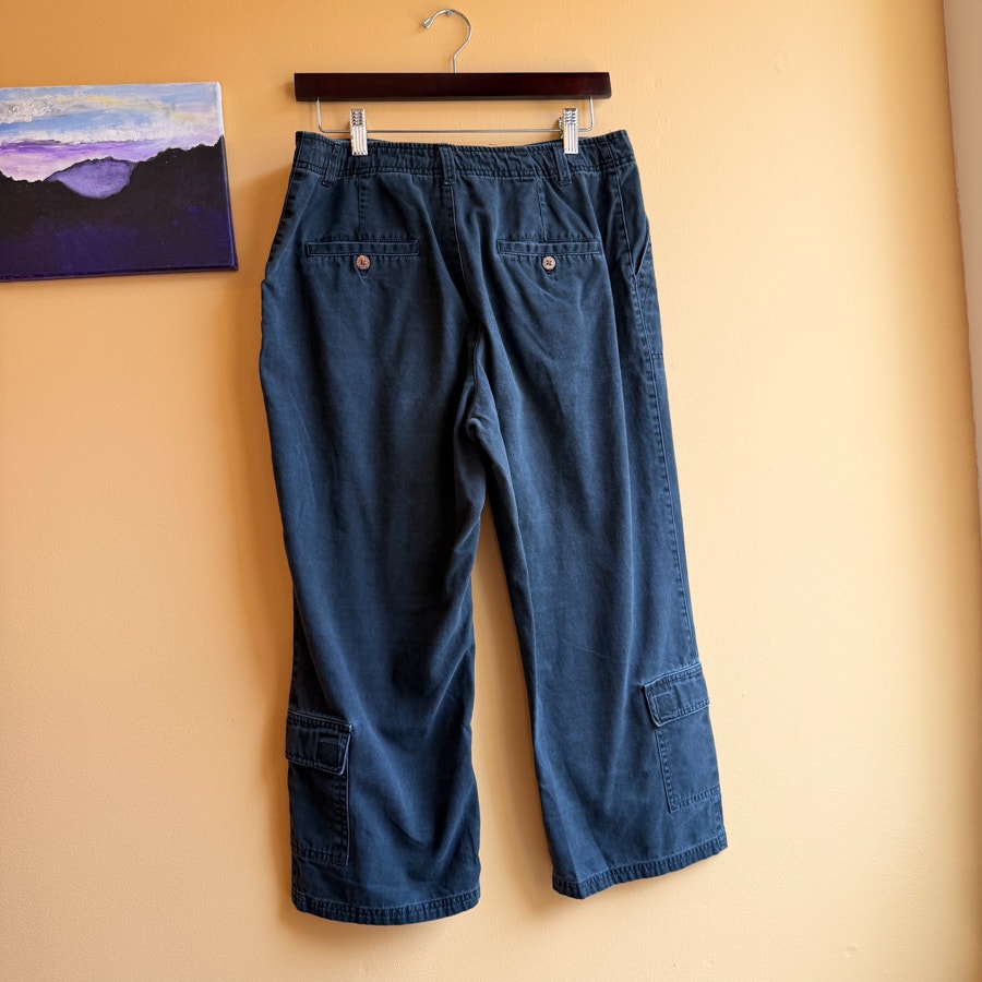 Vintage Late 90s Early 2000s Cargo Capris Size 10 Black