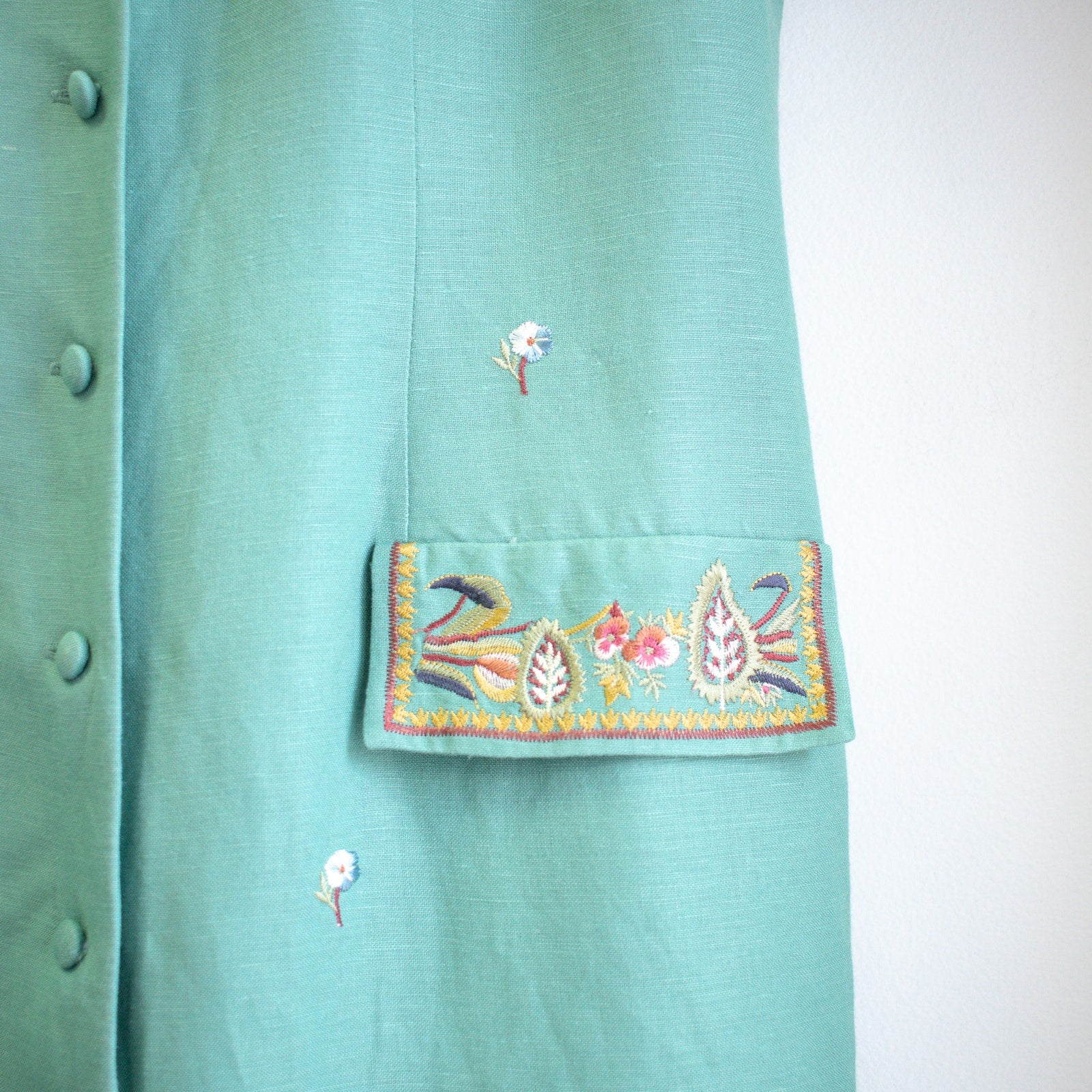 Vintage 80s/90s Pastel Mint Embroidered Shift Dress | Cottagecore Spring Dress | Button-Front Midi | Feminine Minimalist Retro