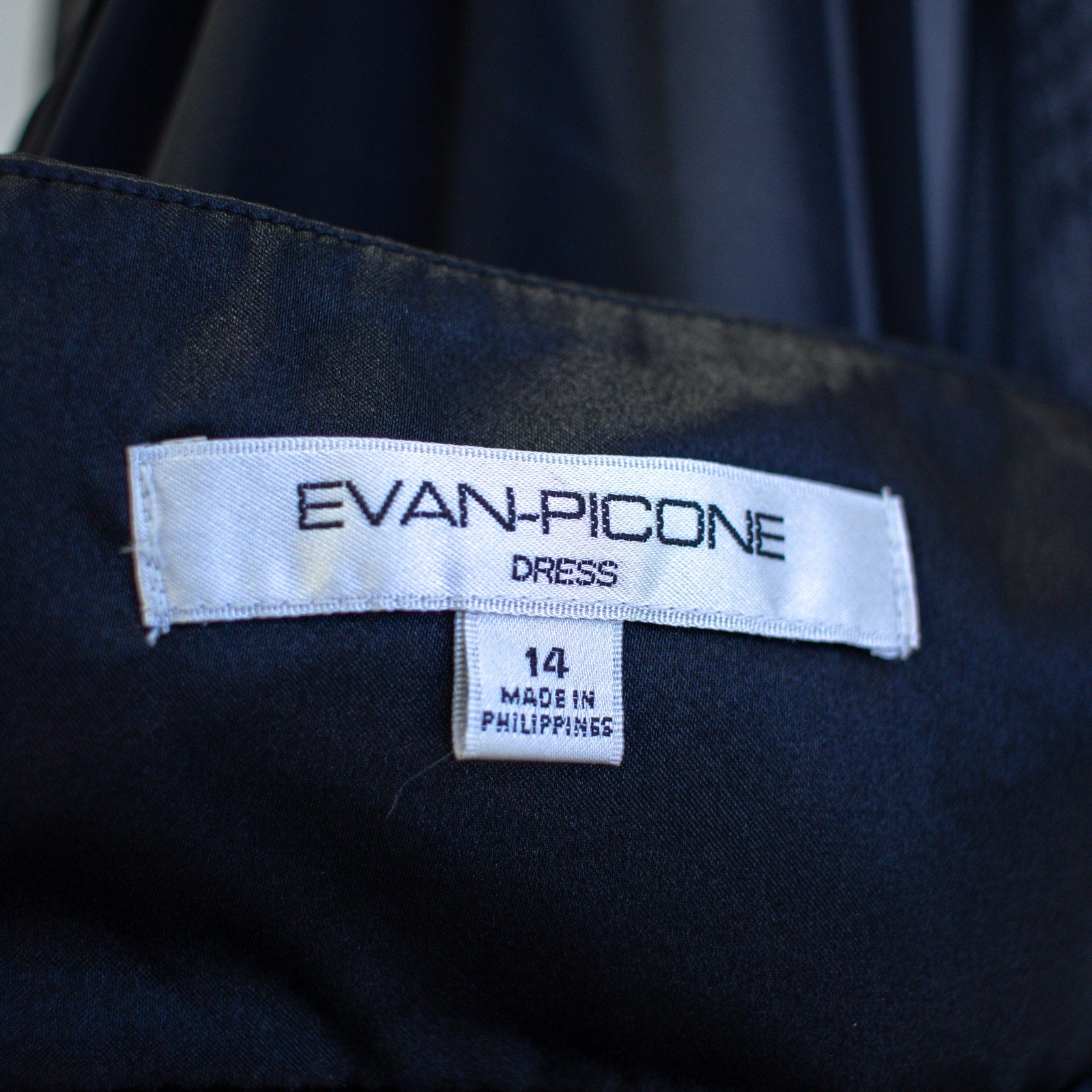Evan Picone Black Pleaded Chiffon V-Neck Cocktail Dress Size 14 Large