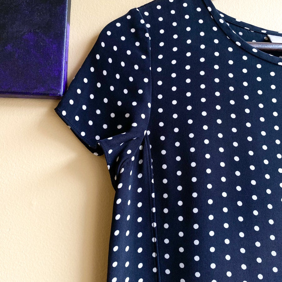 Short Sleeve Blouse Nordstrom 100% Silk Size XS Navy