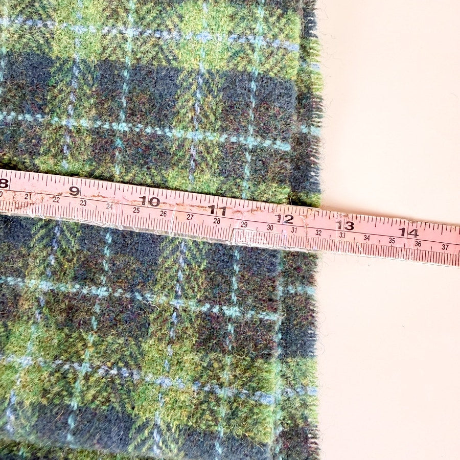 100% Lambswool Made in Ireland Green Plaid Wool Fringe Rectangle Scarf Long
