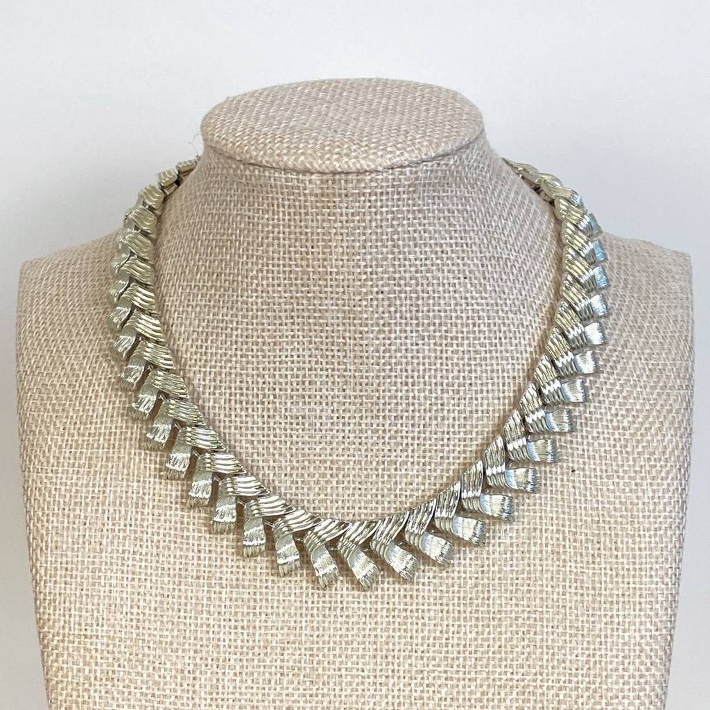 Lisner 1960s Choker Vintage Mid-Century Necklace