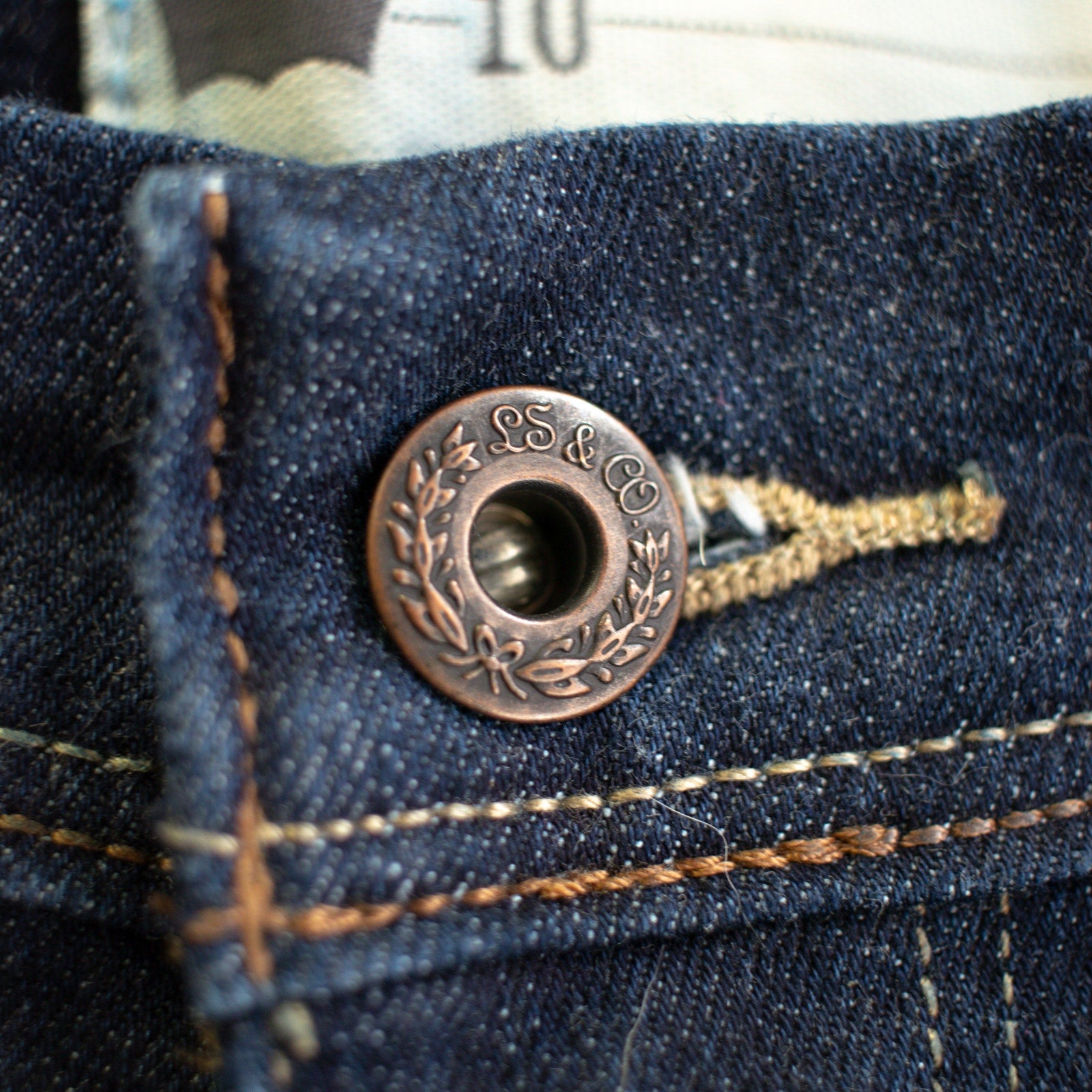 Levi's Dark Wash High Rise Denim Shorts Size 10