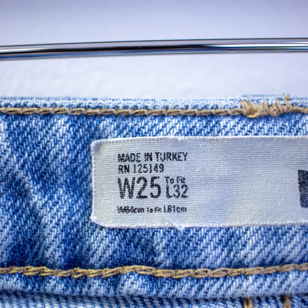 Topshop MOTO W25 x L32 Straight Fit Light Wash Jeans
