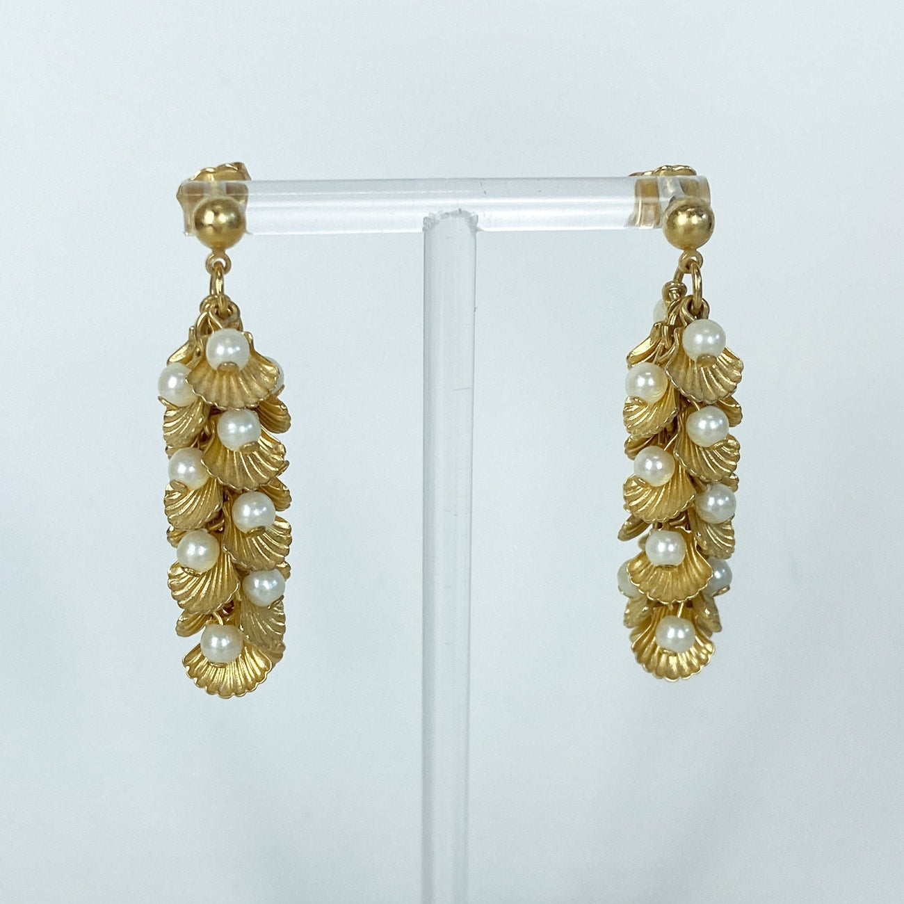 Vintage Avon Gold Tone Mermaid Earrings