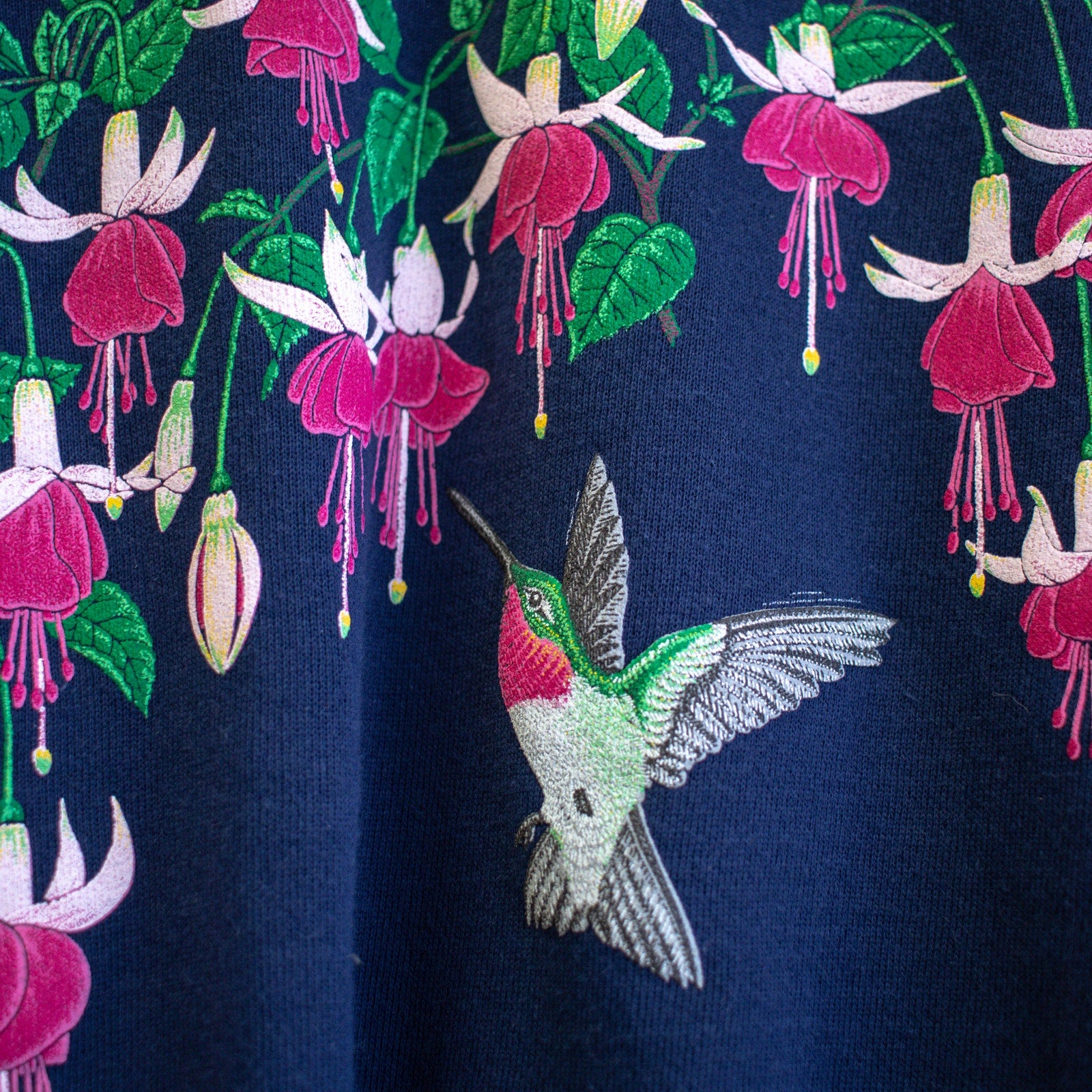 Hummingbird Print Collared Sweatshirt Size XL