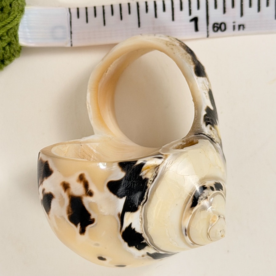 Vintage Carved Shell Ring