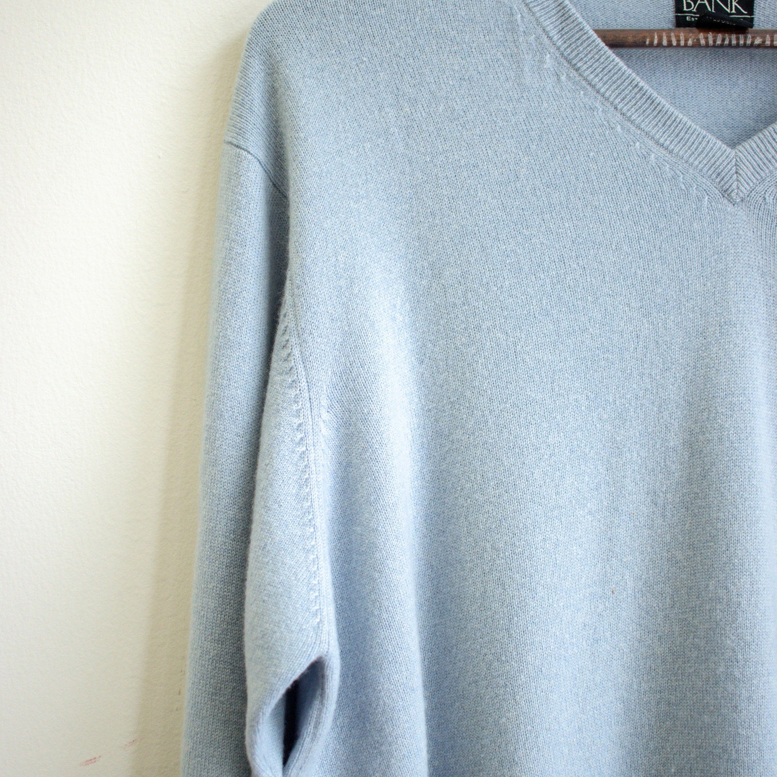 Jos. A. Bank Blue Cashmere V-Neck Sweater Size Medium