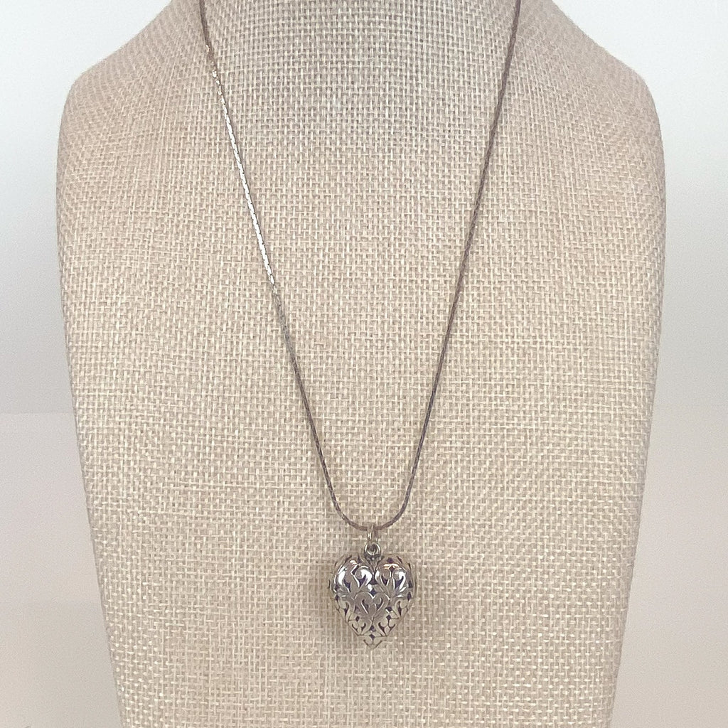 90s Puffy Heart Necklace Filigree Design