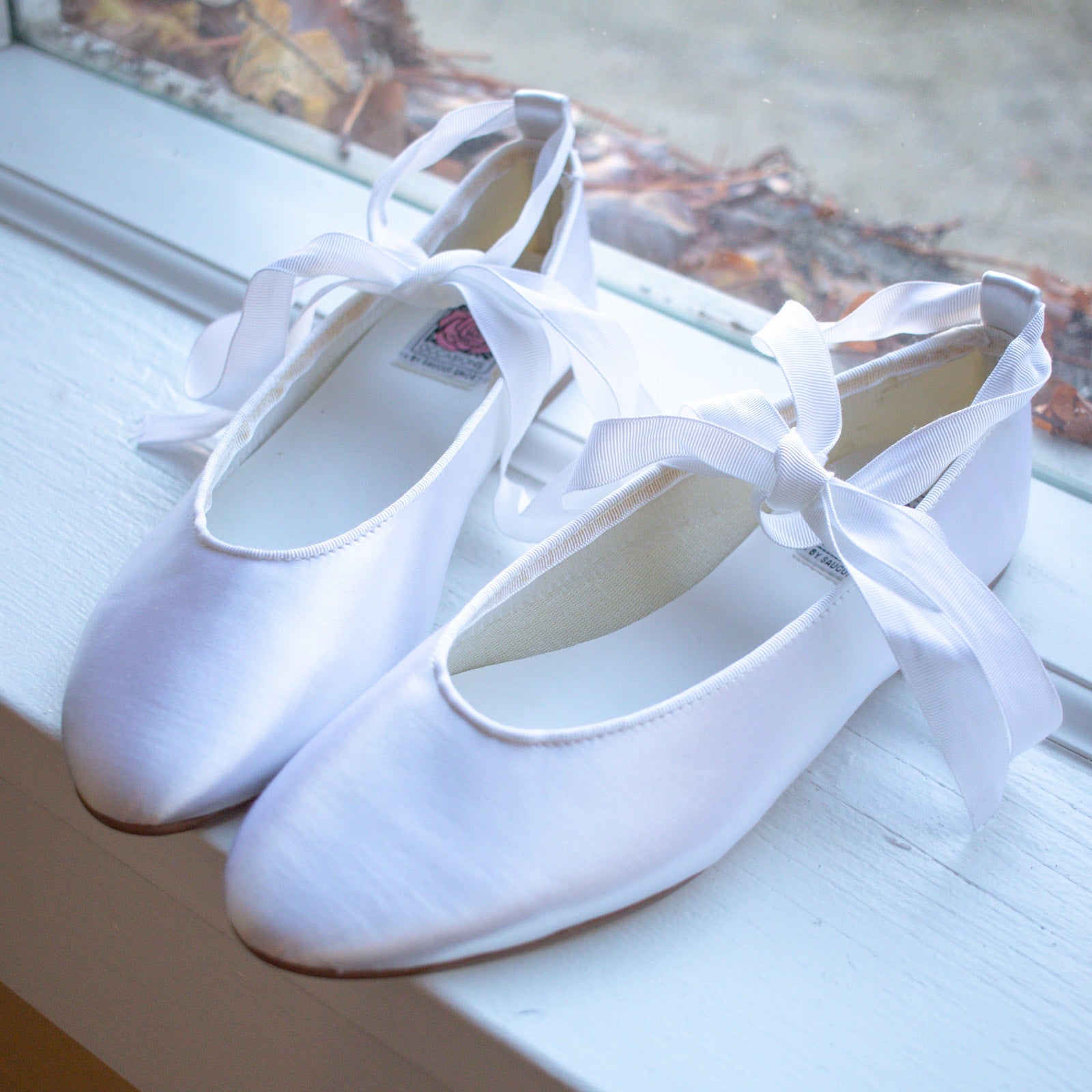 Special Occasions by Saugus Shoe Satin White Ballet Shoes Size 8W
