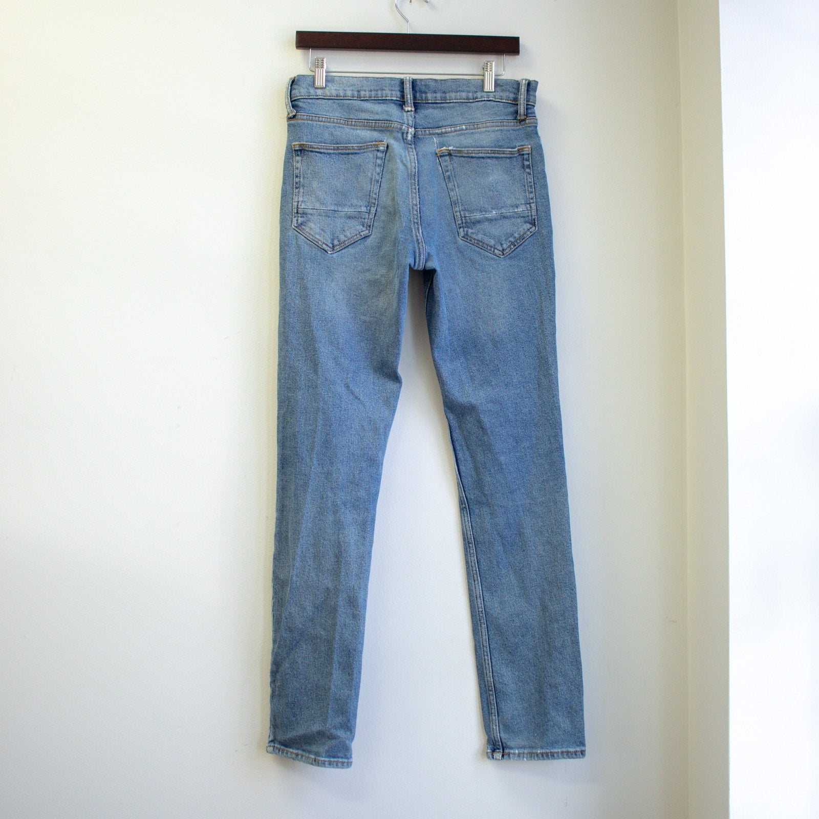 Arizona Jean Company Slim Straight Medium Wash Jeans Size 30x34