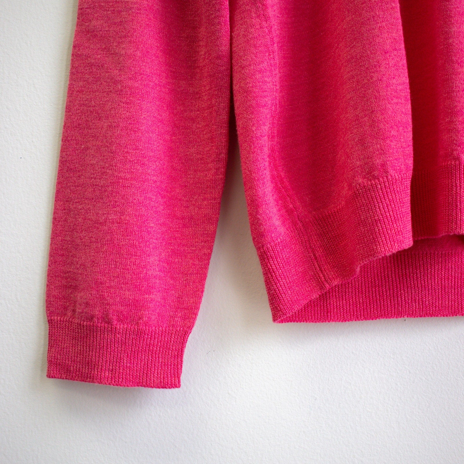 Pink Merino Wool V-Neck Sweater Size Medium