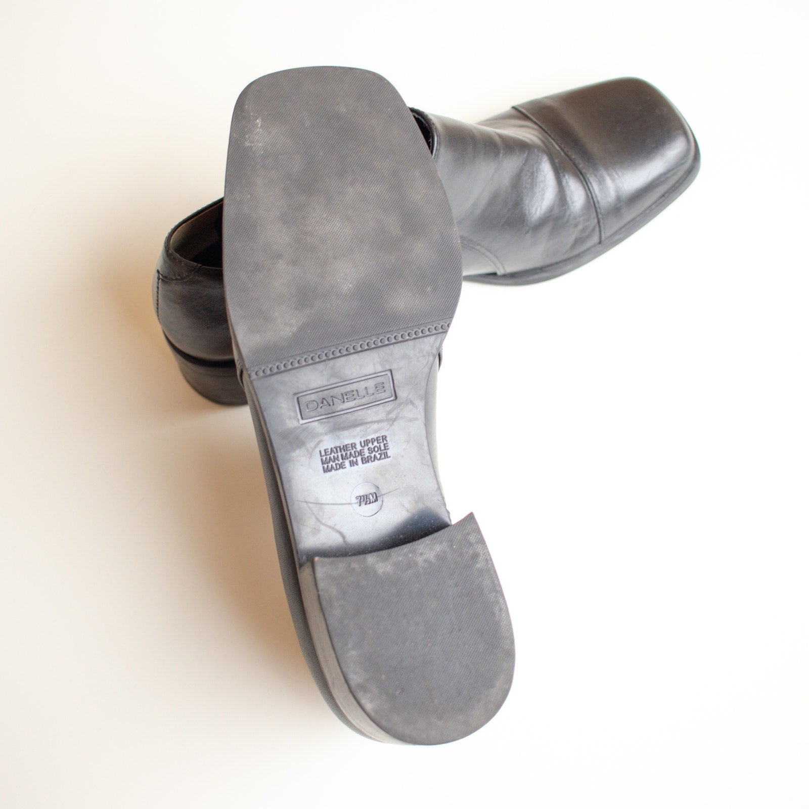 Danelle Black Leather Slip Block Heel Size 7.5