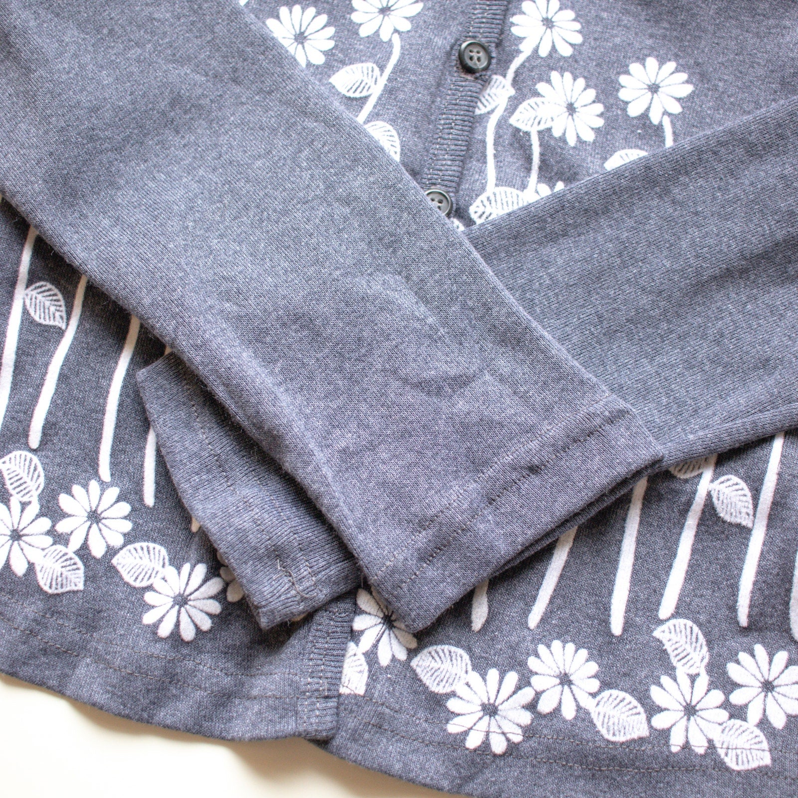 Bloom Gray Floral Long Sleeve Button up Cardigan Crop Top Set Size Medium