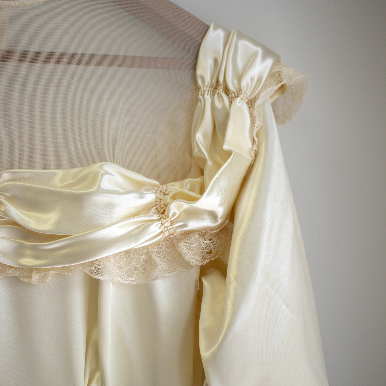 cream silk dress vintage 1940s Cream Silk and Crochet Gown