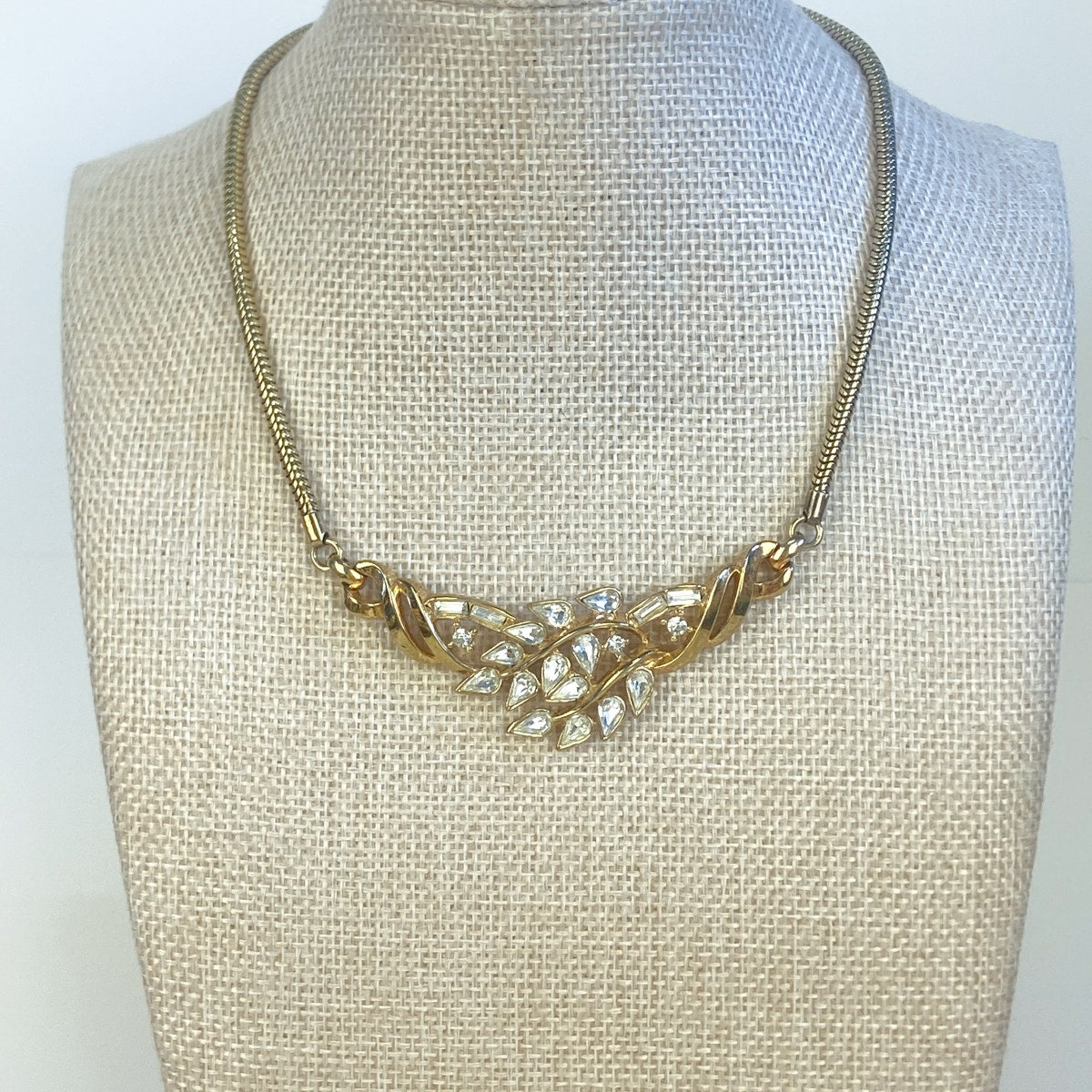 Vintage Trifari Gold Tone Rhinestone Necklace.