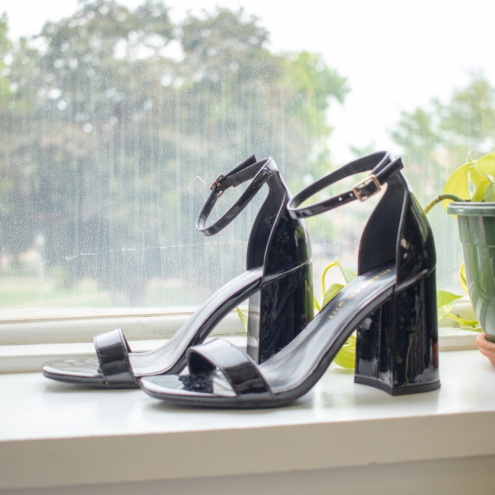 Steve Madden Block Heel Open Toe Strappy Heels Shoes Size 7