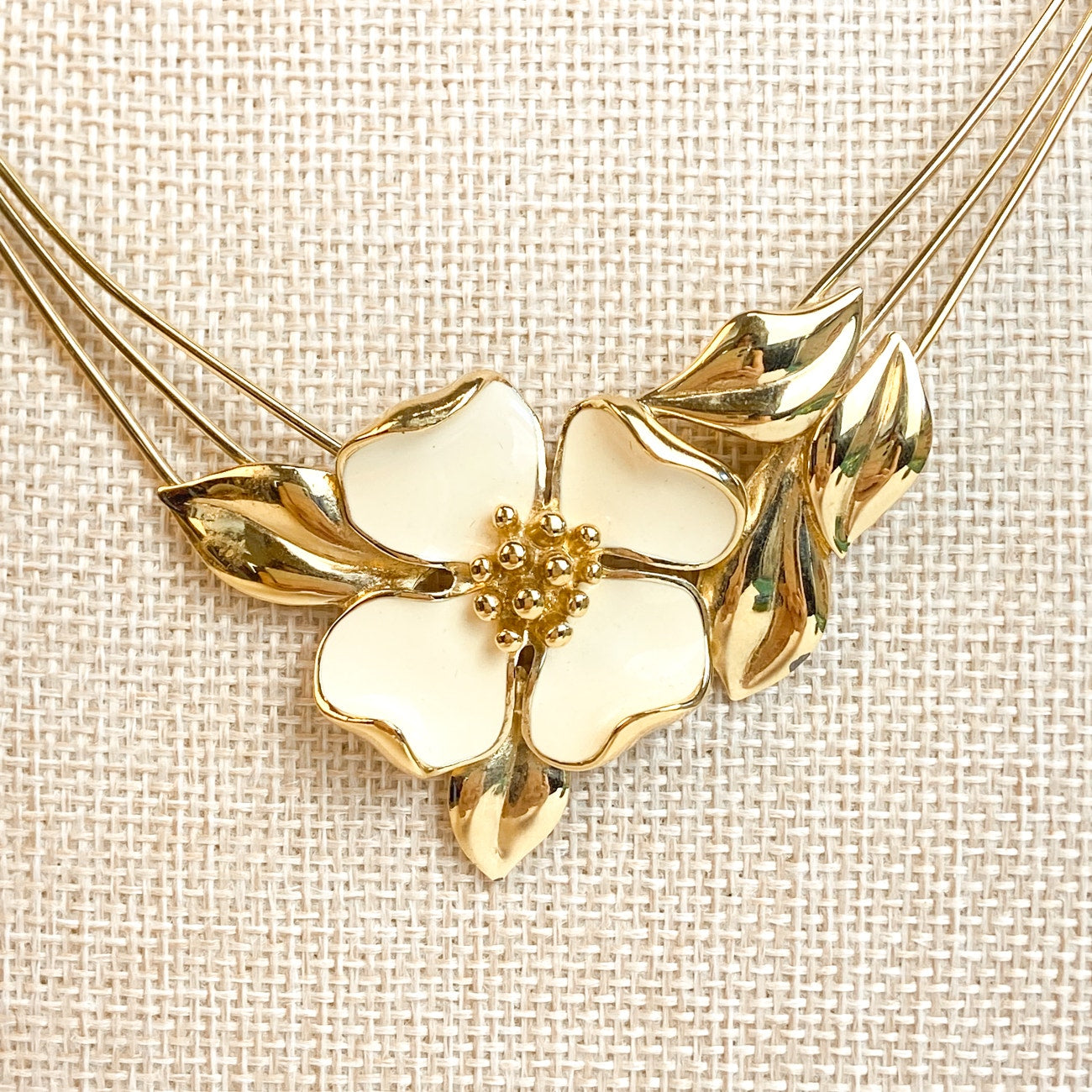 Trifari Cream Floral Collar Necklace Gold Tone MCM Torque Dogwood Design