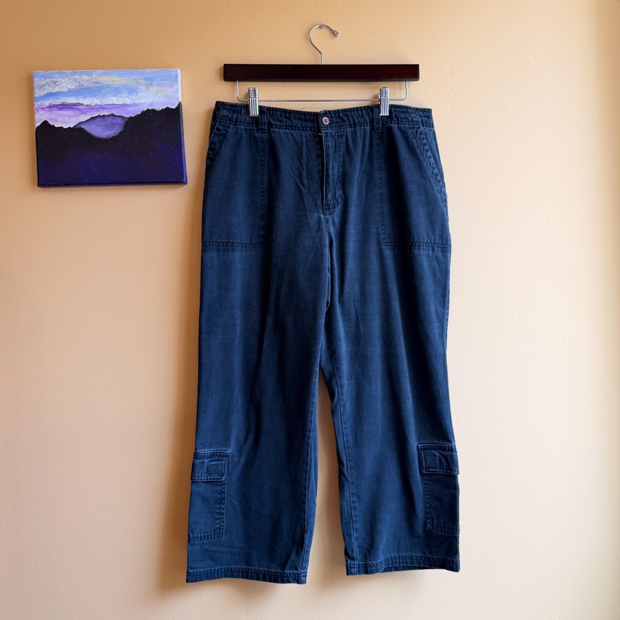 Vintage Late 90s Early 2000s Cargo Capris Size 10 Black