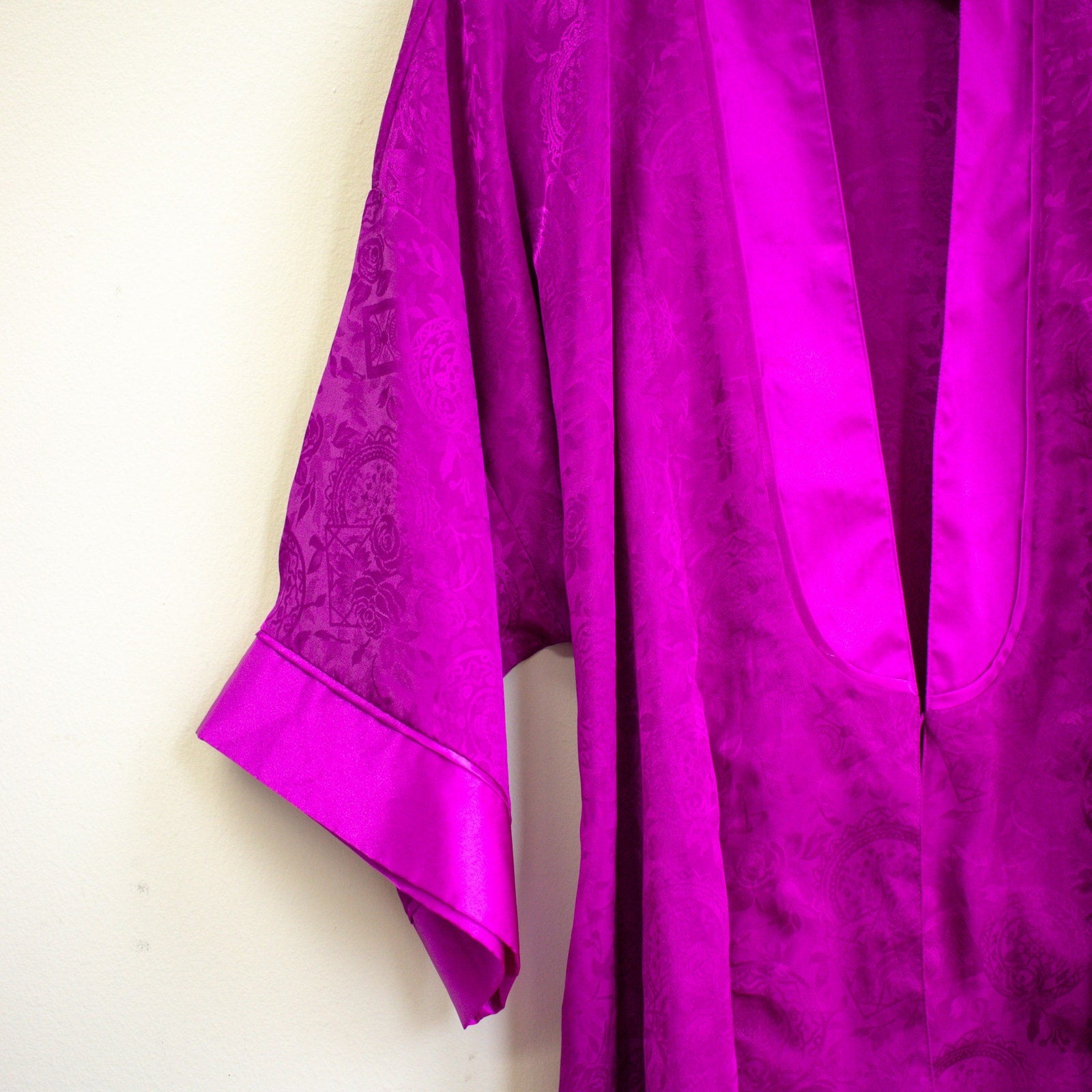 Victoria's Secret Magenta Floral Artisan Pajama Robe One Size Fits All