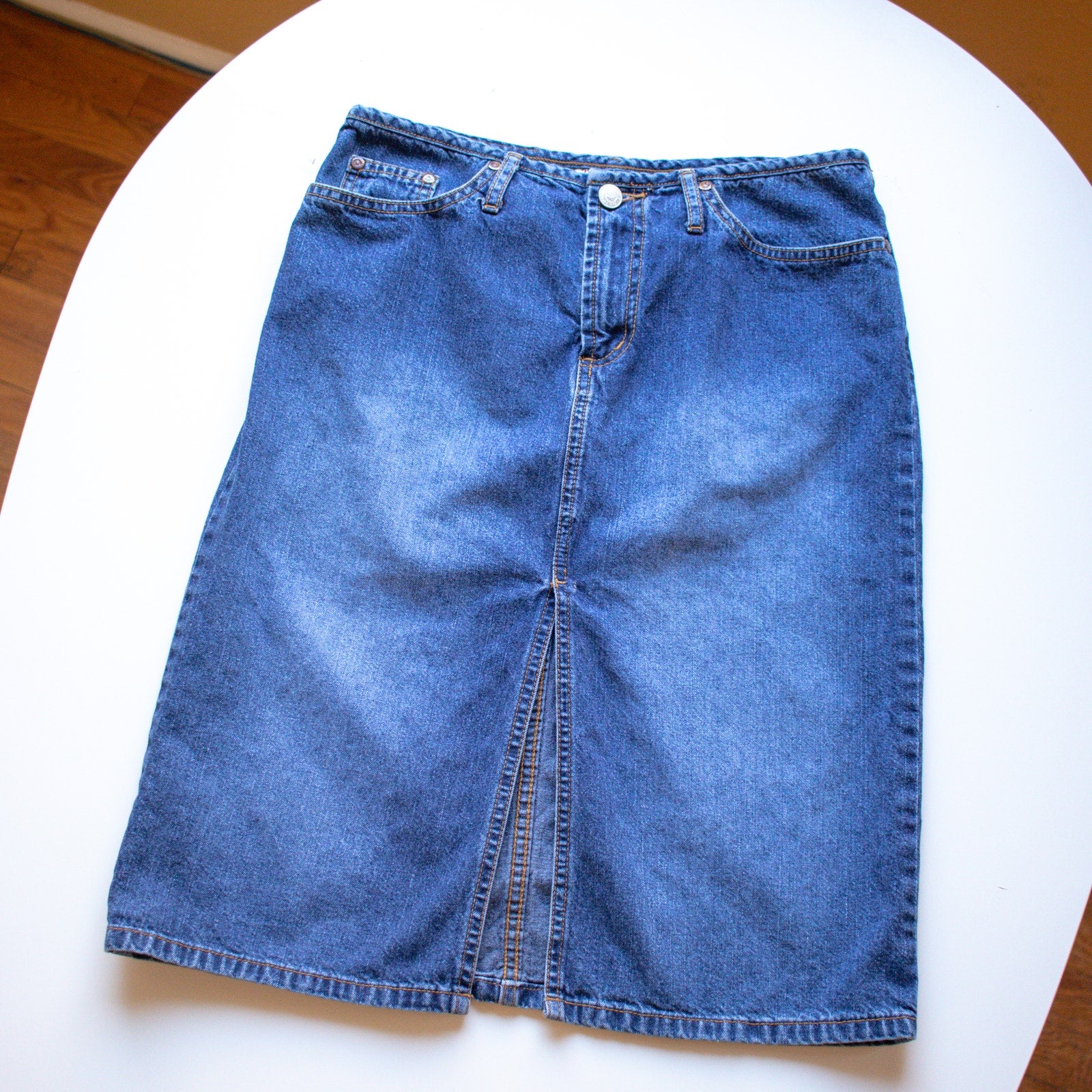 Vintage Knee Length Denim Skirt Medium Wash