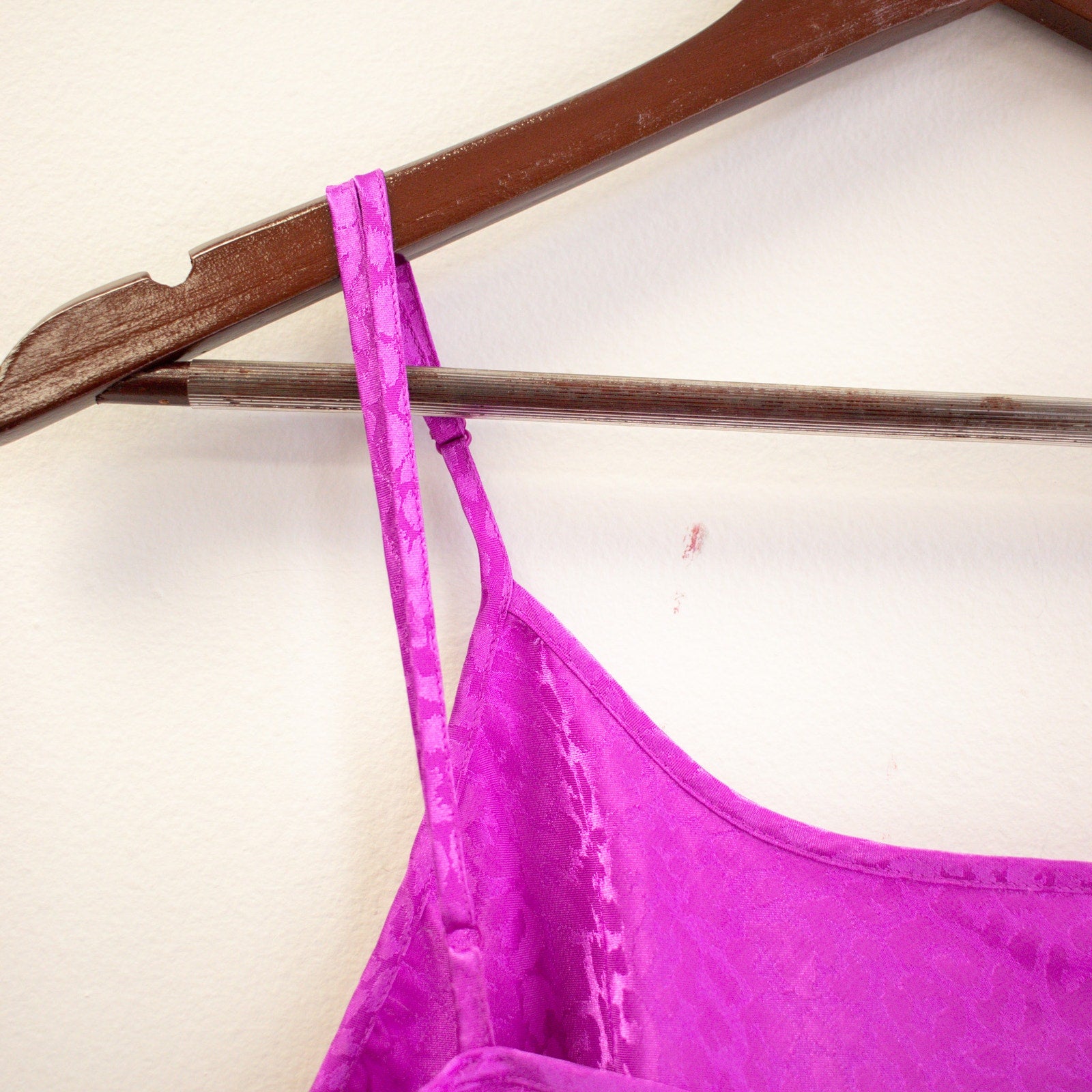 Delicate Treasures Intimates Magenta Animal Print Slip Nighty Size Large