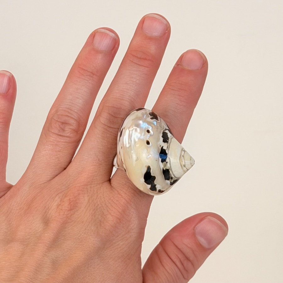 Vintage Carved Shell Ring