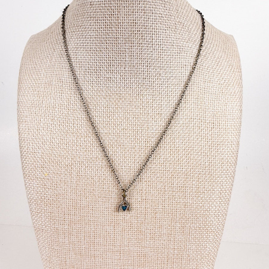 Silvery Shell Dainty Necklace