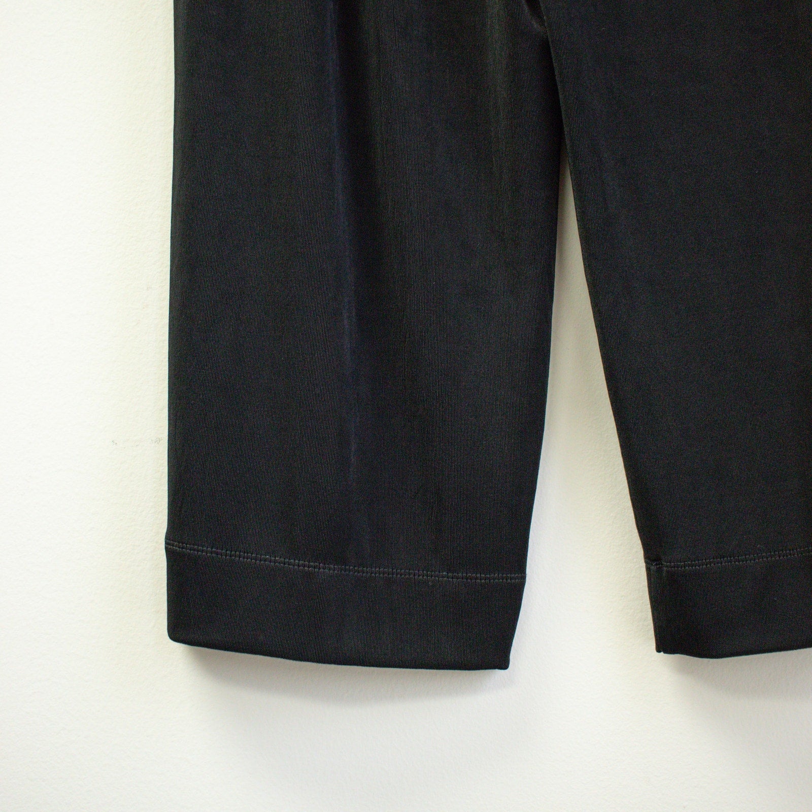 Chicos Travelers Loose Fit Black Leggings Size 1
