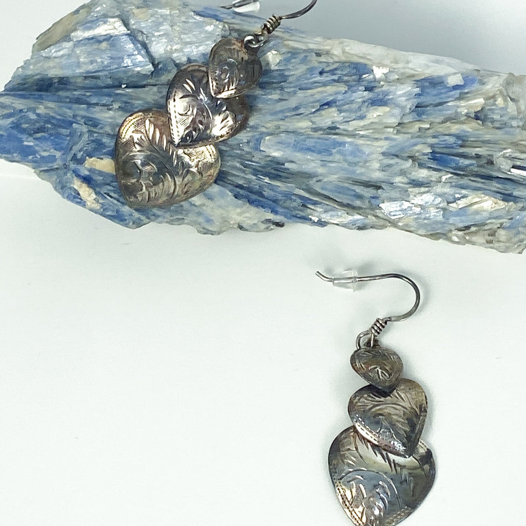 Vintage 90s Heart Dangly Earrings