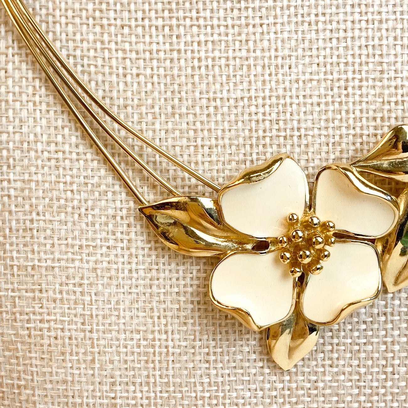 Trifari Cream Floral Collar Necklace Gold Tone MCM Torque Dogwood Design