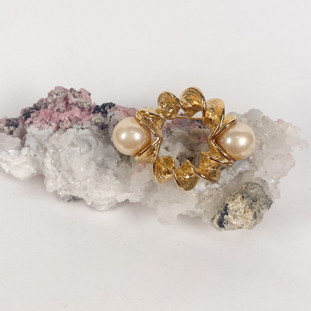 Faux Pearl Gold Wreath Brooch