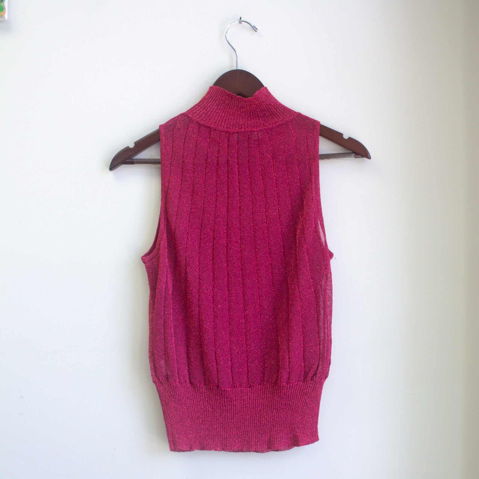 Laundry by Shelli Segall Sparkly Cranberry Top Size Small