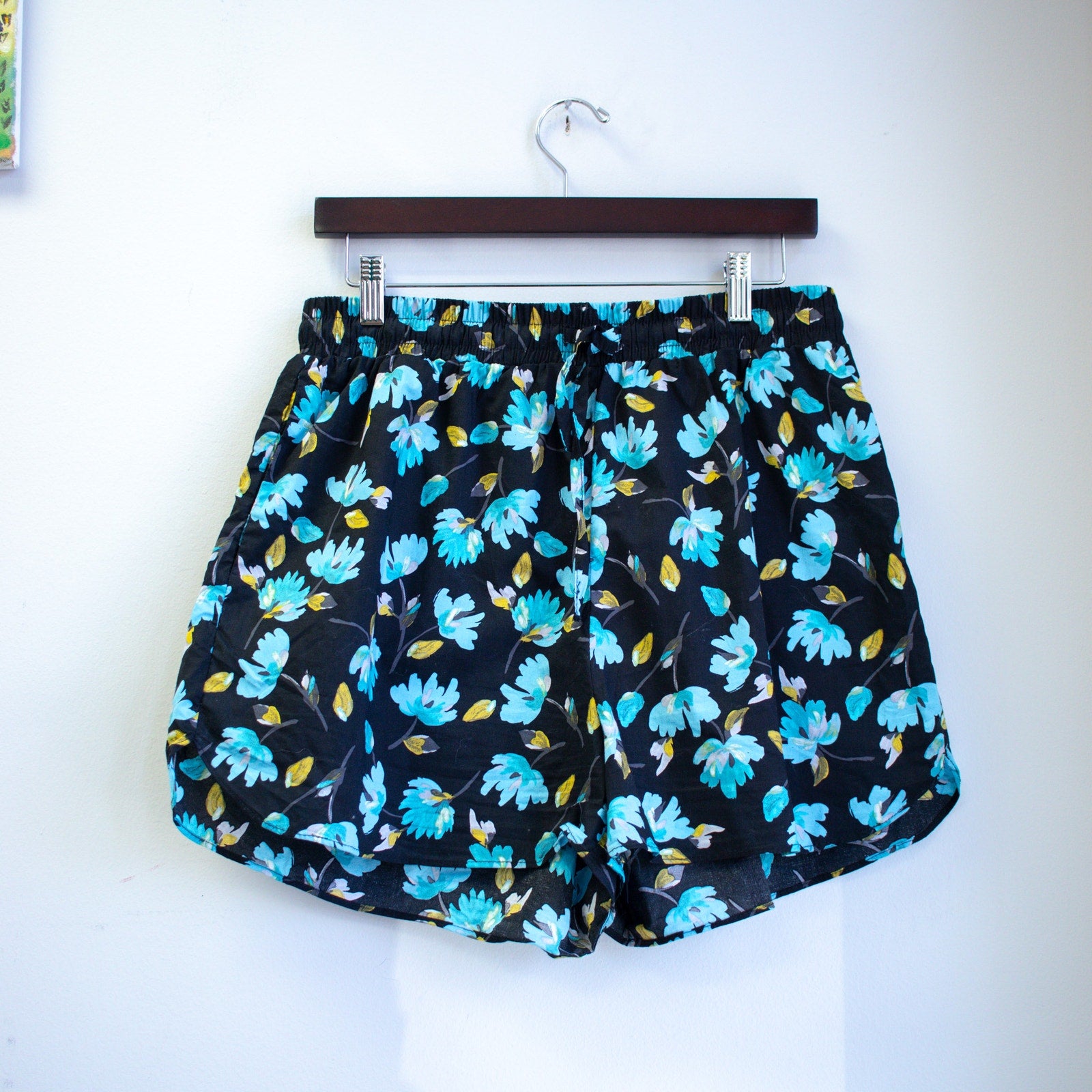 Red Sky Black Floral Shirt and Shorts Matching Set Size XL