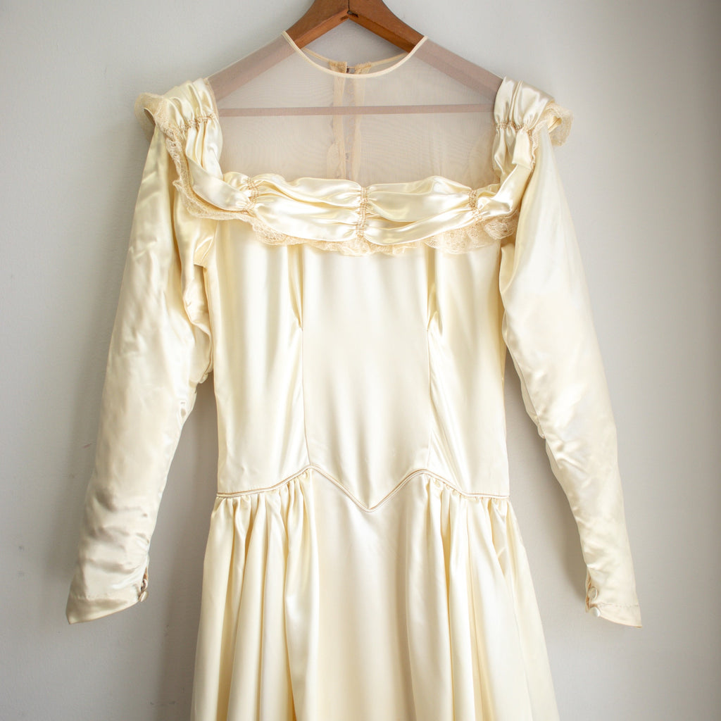 Vintage Satin Cream Lace Trim Wedding Dress Modern Size Medium