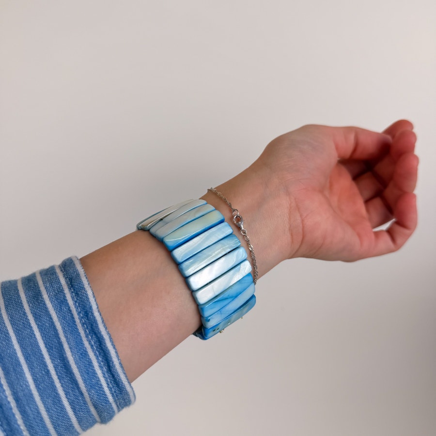 Vintage Mother of Pearl Blue-Colored Shell Bangle