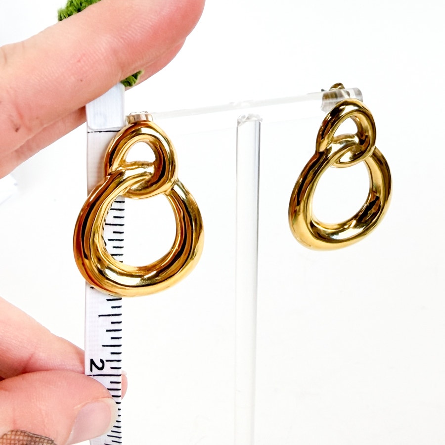Gold Tone Twisted Post Vintage Classic Earrings
