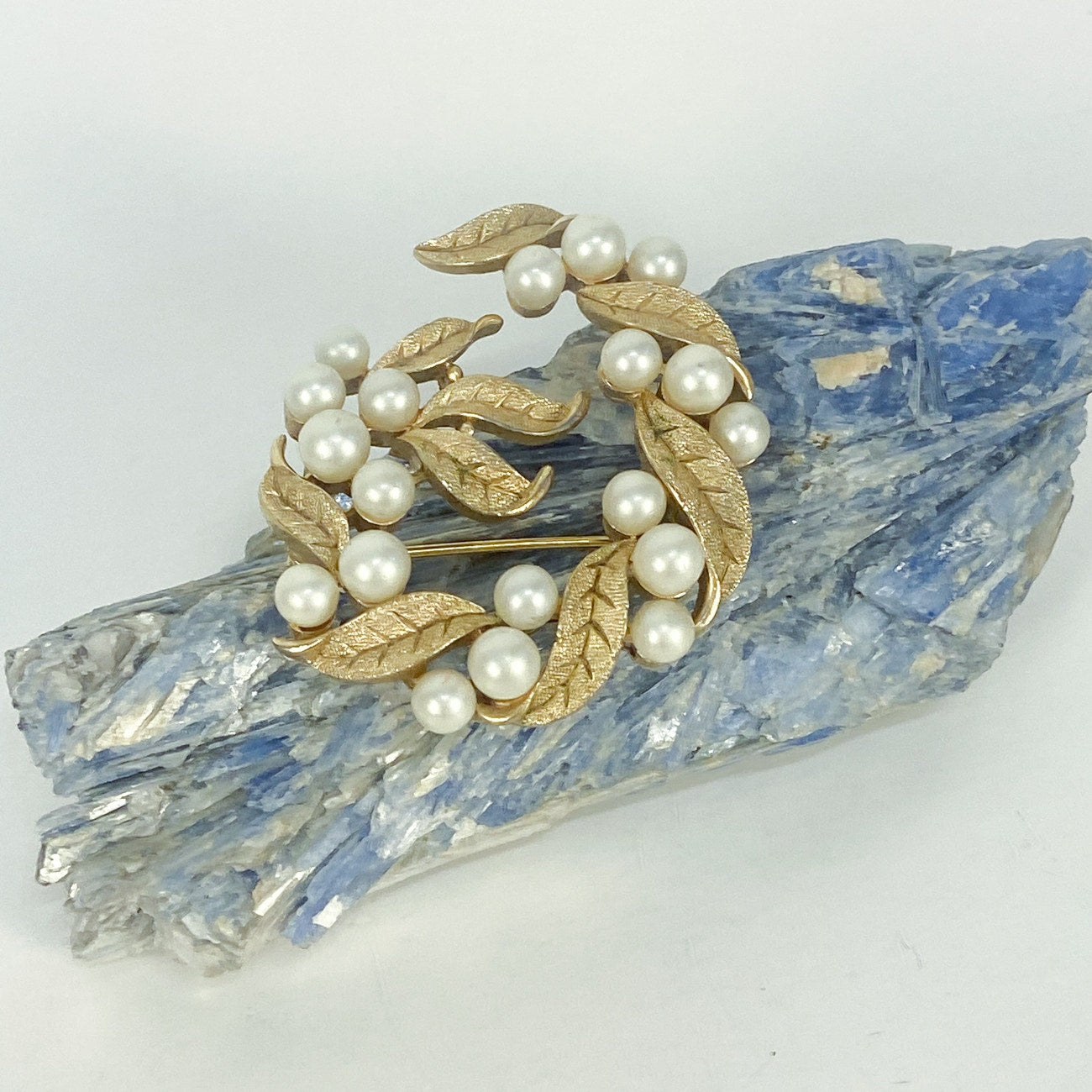 Vintage Trifari Wreath Leaf Brooch