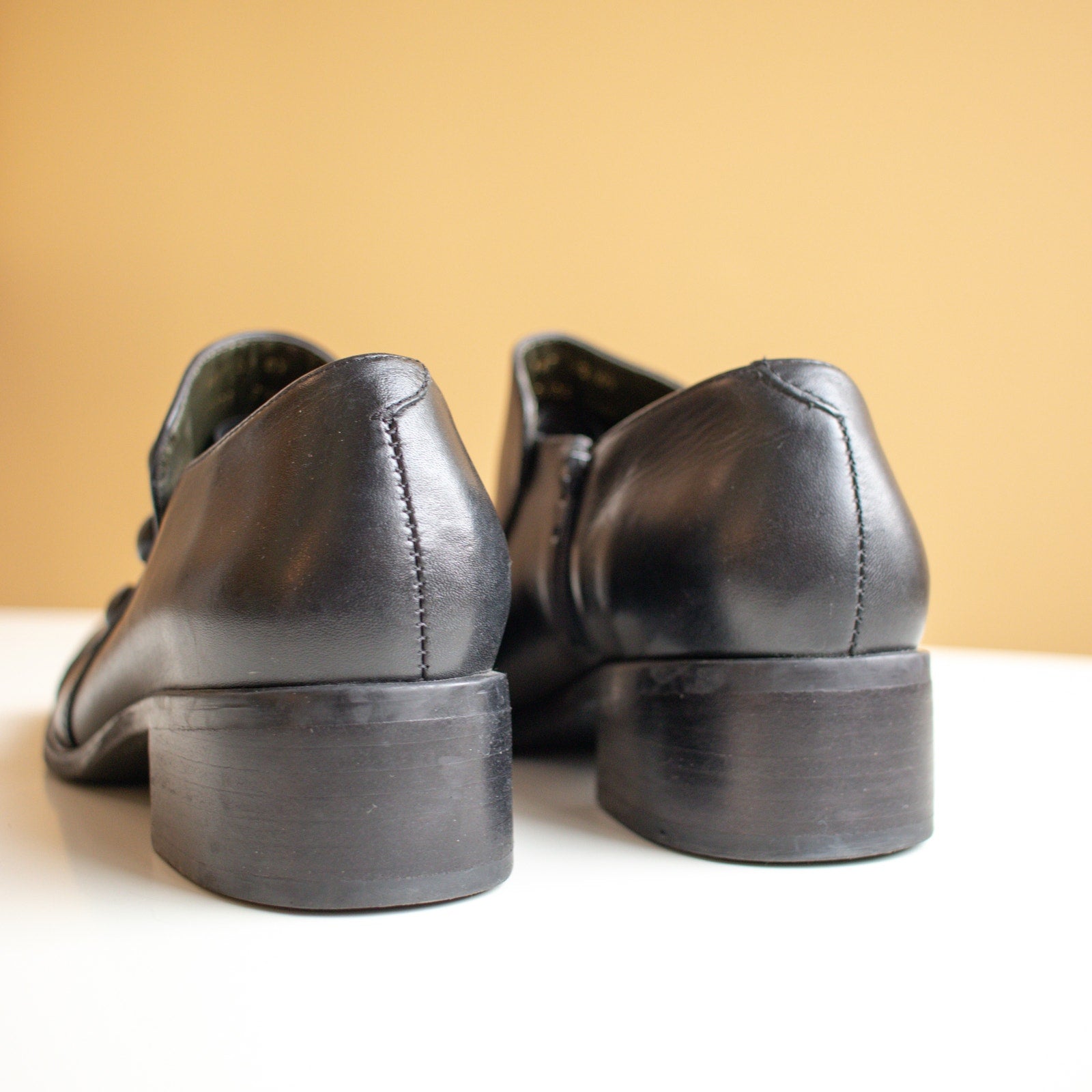 Danelle Black Leather Slip Block Heel Size 7.5