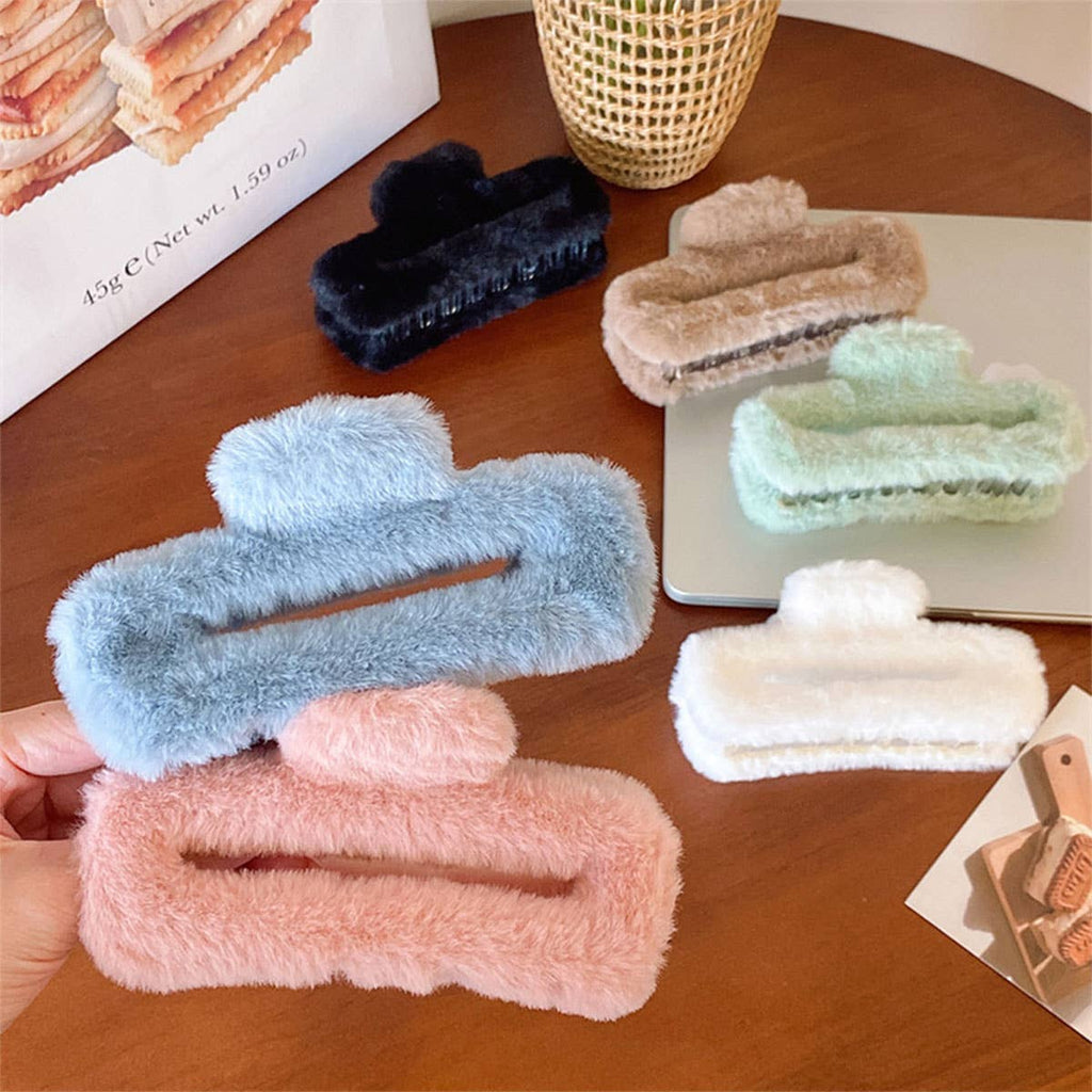 Faux Rabbit Fur Hair Claw - Elegant Winter Style_CWABE0198