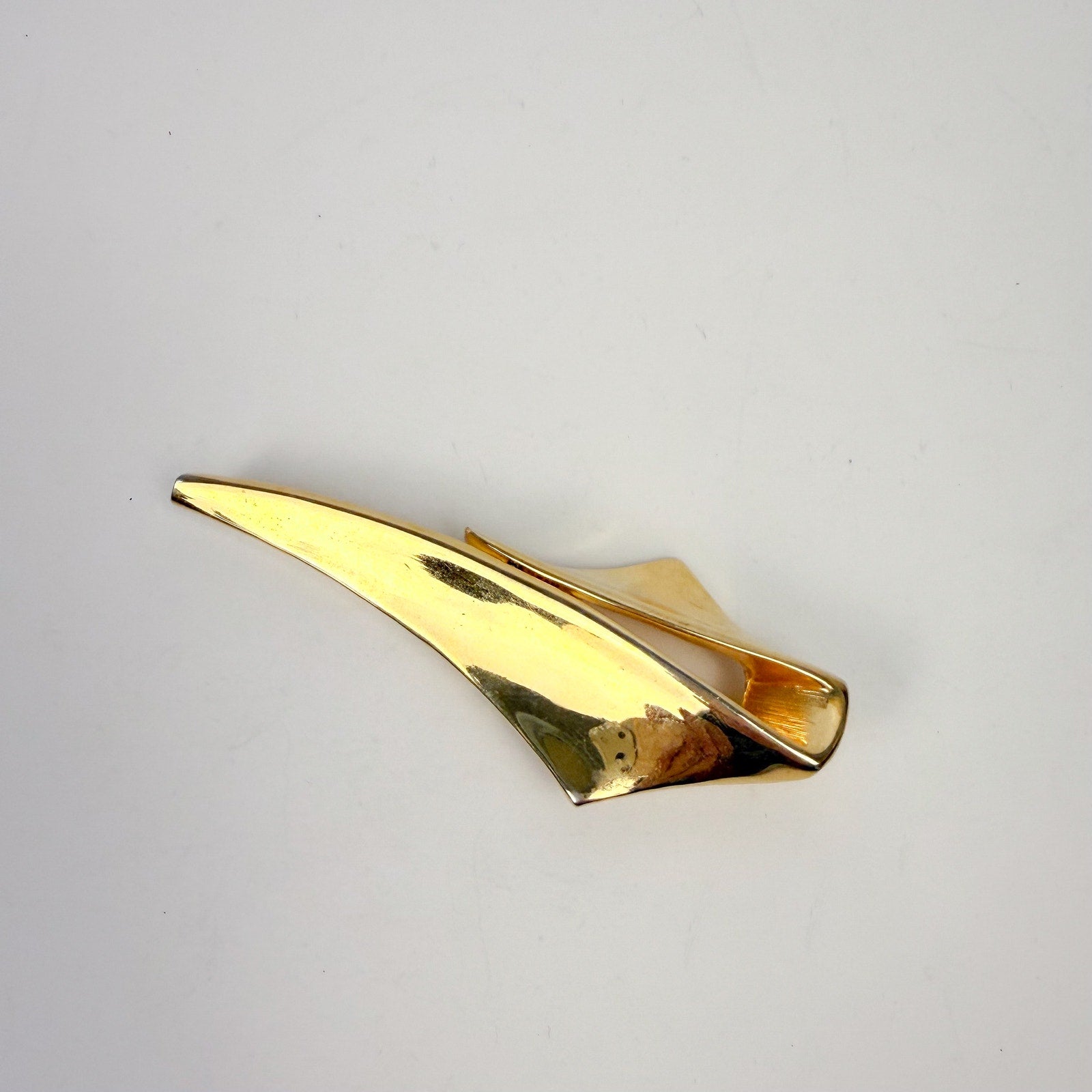 Golden Vittorio Brooch