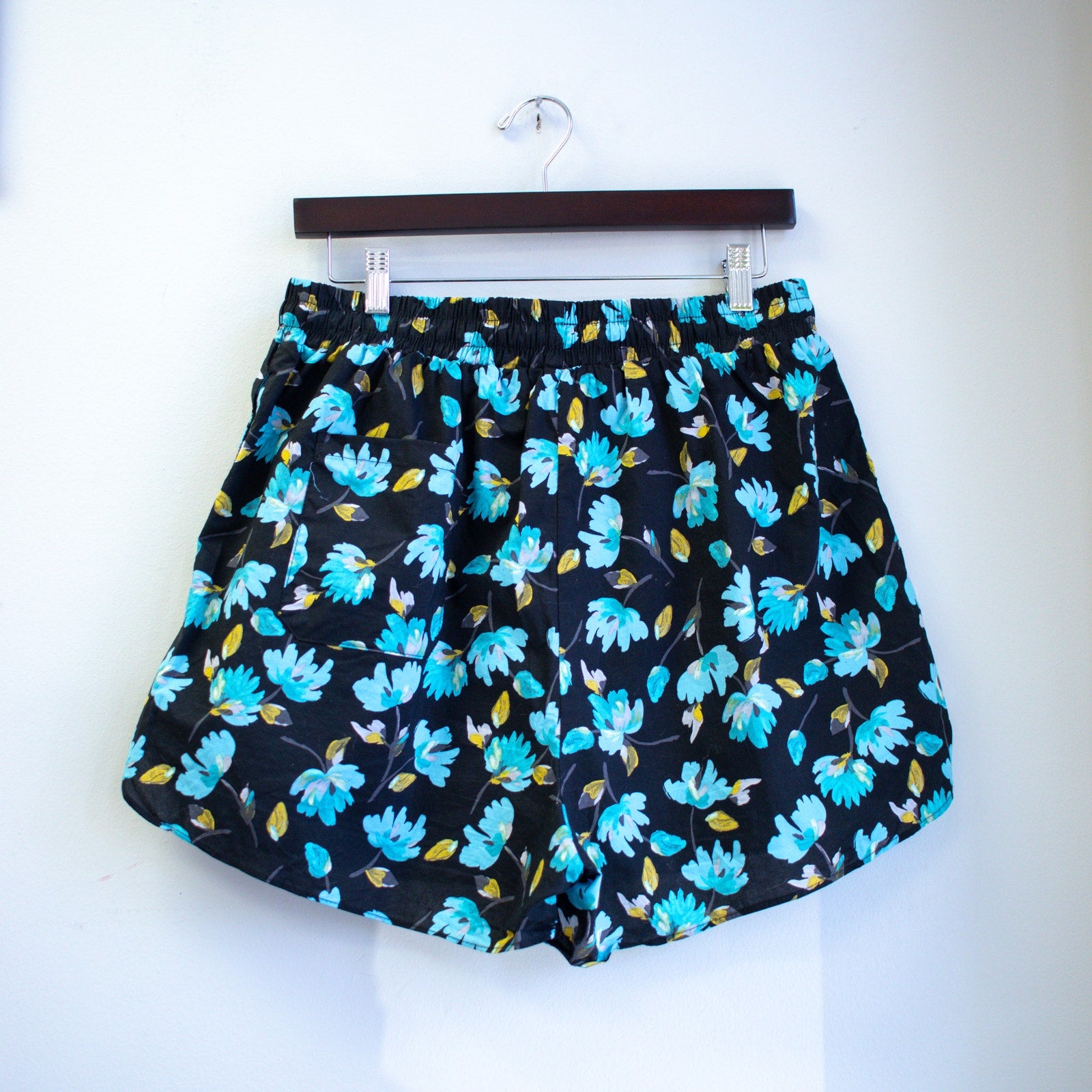 Red Sky Black Floral Shirt and Shorts Matching Set Size XL